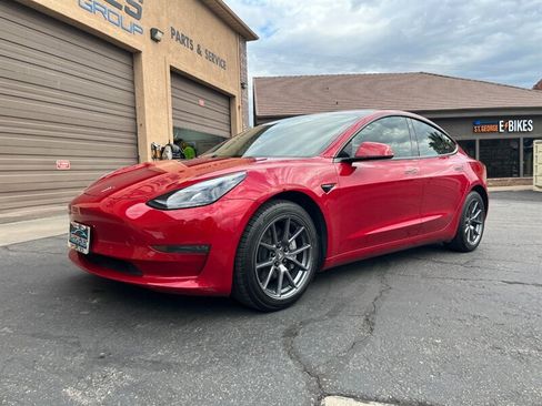 Used 2022 Tesla Model 3 Long Range AWD/4WD image 8