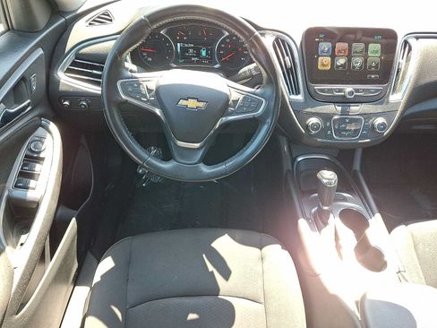 Used 2018 Chevrolet Malibu LT FWD image 11