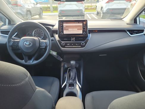 Used 2020 Toyota Corolla LE image 16
