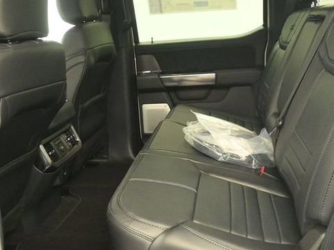 New 2026 Ford F350 Platinum w/ Tremor Off-Road Package AWD/4WD image 11