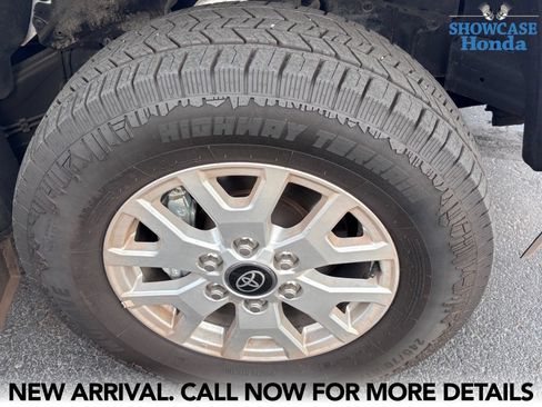Used 2024 Toyota Tacoma SR5 RWD image 8