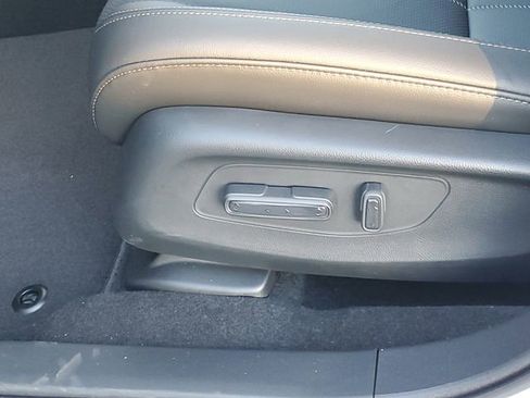 New 2026 Honda HR-V EX-L image 9