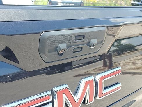 Used 2023 GMC Sierra 1500 Denali w/ Denali Reserve Package AWD/4WD image 12