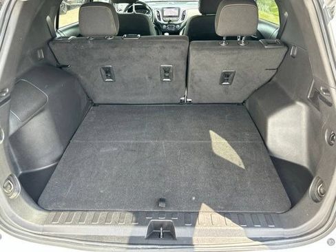 Used 2023 Chevrolet Equinox LT FWD image 41