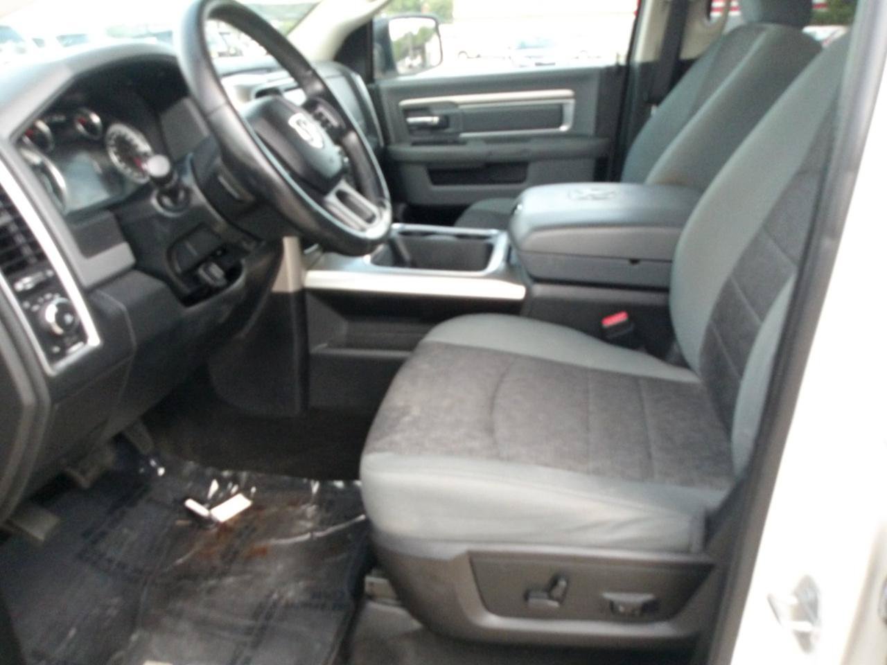Used 2016 RAM 1500 Lone Star RWD image 19