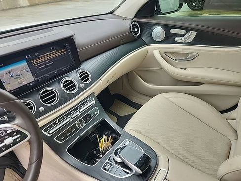 Used 2020 Mercedes-Benz E 350 Sedan image 5