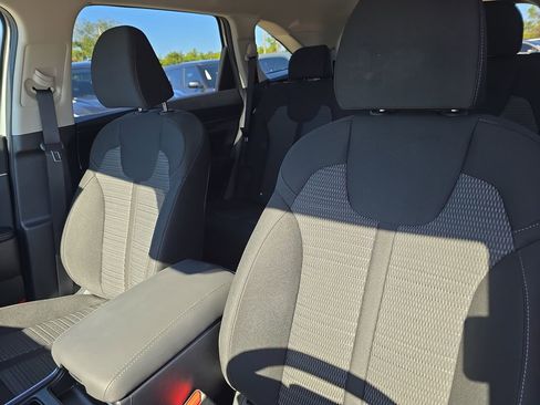 New 2026 Kia Sorento LX FWD image 23