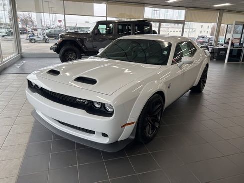 Used 2023 Dodge Challenger SRT Hellcat image 1