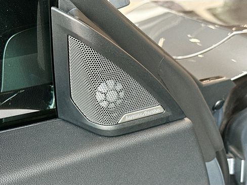 Used 2025 BMW M2 w/ Lighting Package image 19