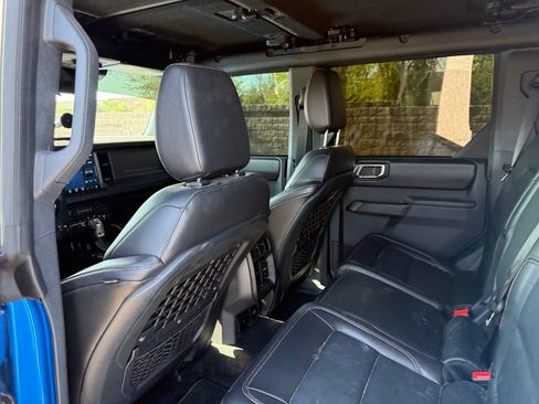 Used 2025 Ford Bronco Badlands AWD/4WD image 11