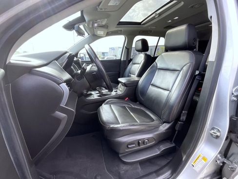 Used 2021 Chevrolet Traverse Premier AWD/4WD image 11