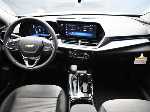 New 2026 Chevrolet Trax LT image 23