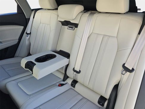 New 2025 Audi Q5 Premium image 14