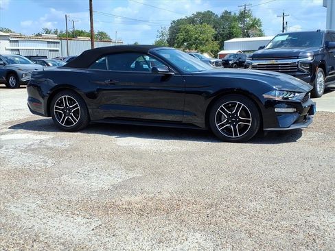 Used 2023 Ford Mustang Premium image 5