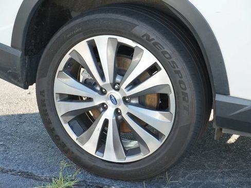 Used 2022 Subaru Ascent Limited AWD/4WD image 10