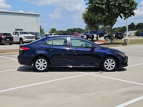 Used 2024 Toyota Corolla LE FWD image 4