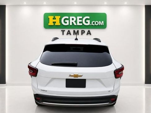Used 2026 Chevrolet Trax LT FWD image 8