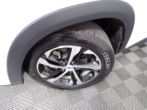Used 2024 Chevrolet Trax RS w/ Driver Confidence Package FWD image 39