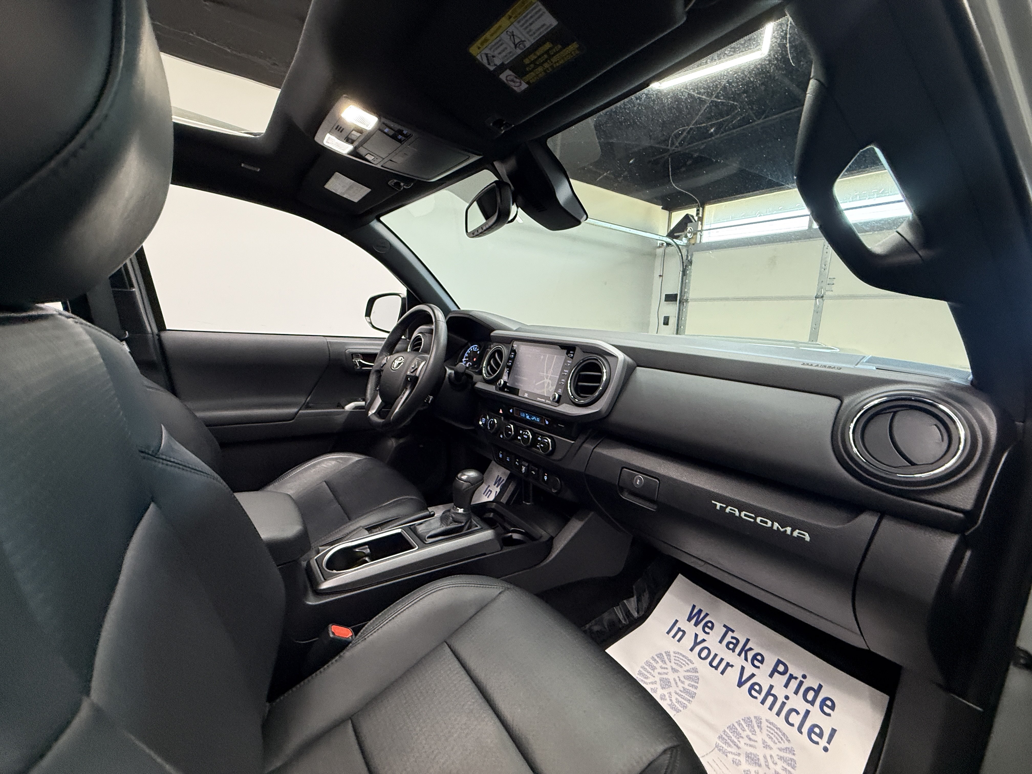 Used 2023 Toyota Tacoma TRD Sport w/ TRD Premium Sport Package AWD/4WD image 21