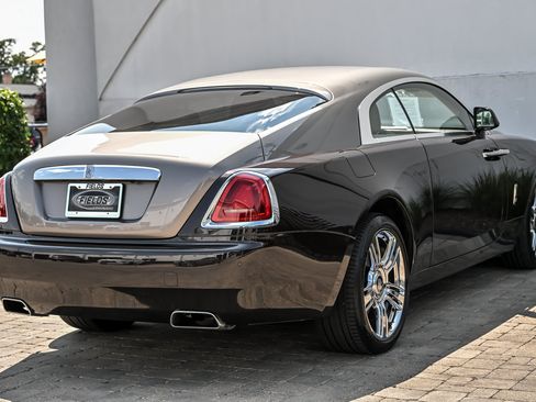 Used 2016 Rolls-Royce Wraith RWD image 13