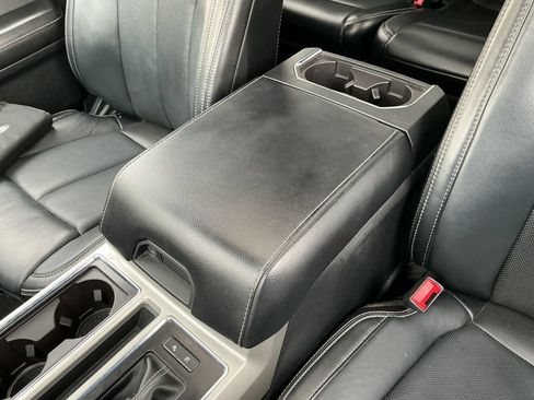 Used 2019 Ford F150 Lariat w/ Equipment Group 502A Luxury AWD/4WD image 28