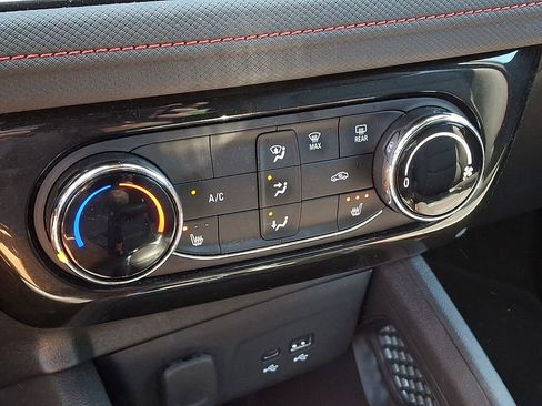 Used 2024 Chevrolet TrailBlazer RS w/ Driver Confidence Package AWD/4WD image 14