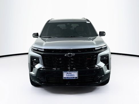 Used 2026 Chevrolet Traverse RS w/ LPO, Floor Liner Package AWD/4WD image 2
