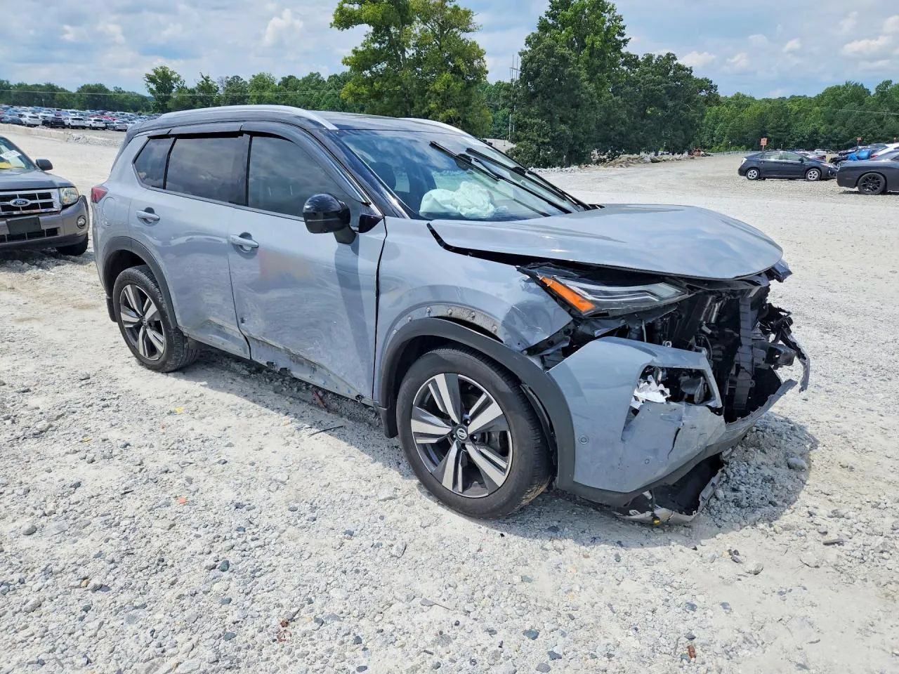 Used 2021 Nissan Rogue Platinum FWD image 4