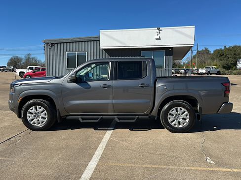 Certified 2024 Nissan Frontier SV w/ SV Convenience Package image 5