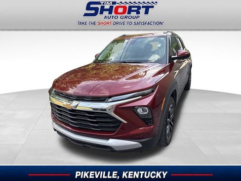 Used 2024 Chevrolet TrailBlazer LT w/ Convenience Package AWD/4WD image 1