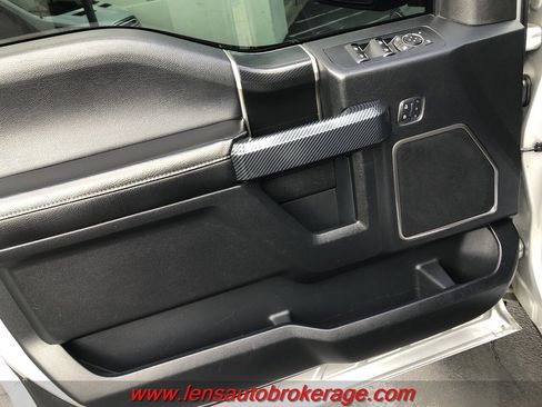 Used 2017 Ford F150 Raptor w/ Equipment Group 802A Luxury image 9