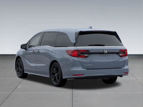Certified 2024 Honda Odyssey Sport image 4