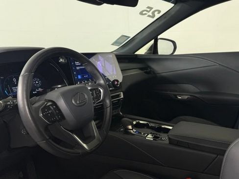 Used 2025 Lexus RX 350 Premium FWD image 18