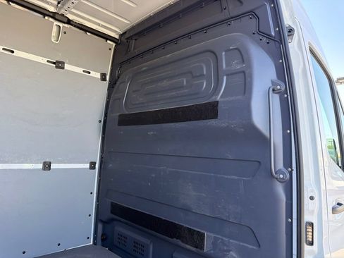 Used 2025 Mercedes-Benz Sprinter 2500 image 17