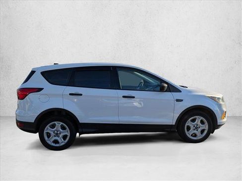 Used 2019 Ford Escape S image 4