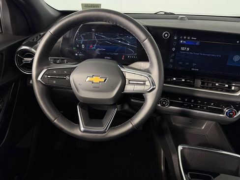 Used 2026 Chevrolet Equinox LT FWD image 13