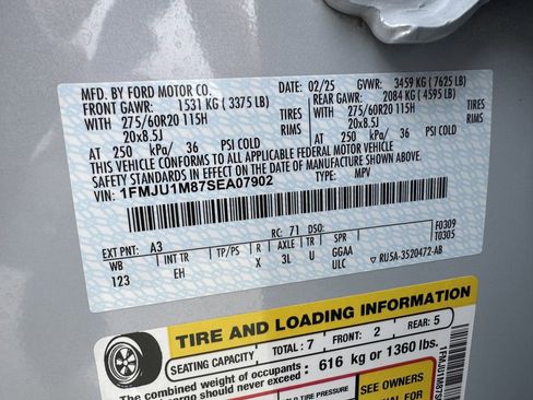 Used 2025 Ford Expedition Platinum AWD/4WD image 31