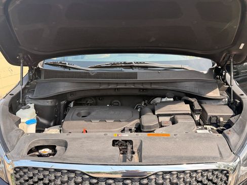 Used 2018 Kia Sorento FWD image 16