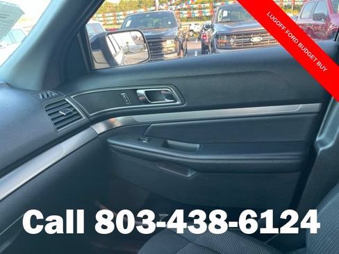 Used 2018 Ford Explorer XLT w/ Equipment Group 201A FWD image 28