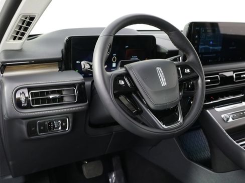 New 2026 Lincoln Aviator Reserve AWD/4WD image 11