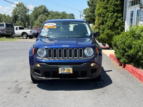 Used 2016 Jeep Renegade Sport w/ Power & Air Group FWD image 3
