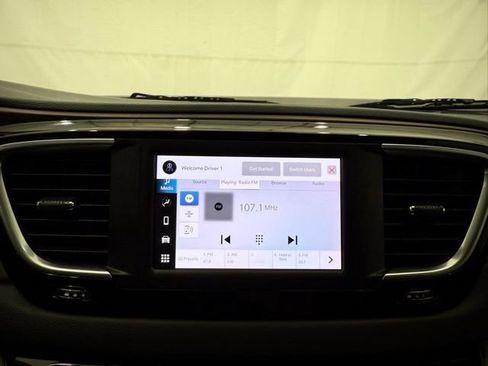 Used 2023 Chrysler Voyager LX FWD image 37