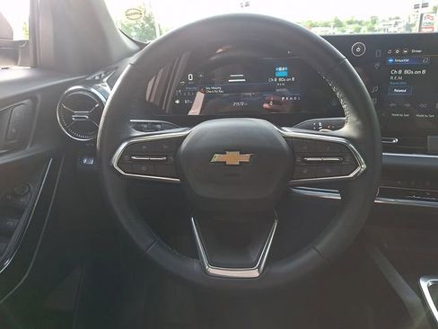 Used 2025 Chevrolet Equinox LT FWD image 19