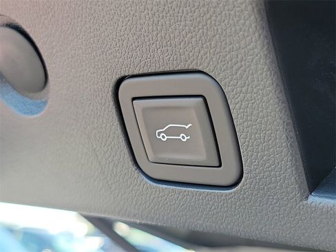 New 2026 Chevrolet Equinox LT w/ Convenience Package II image 29