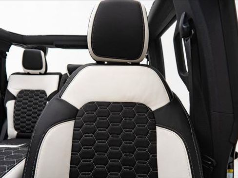 Used 2025 Ford Bronco Big Bend image 24