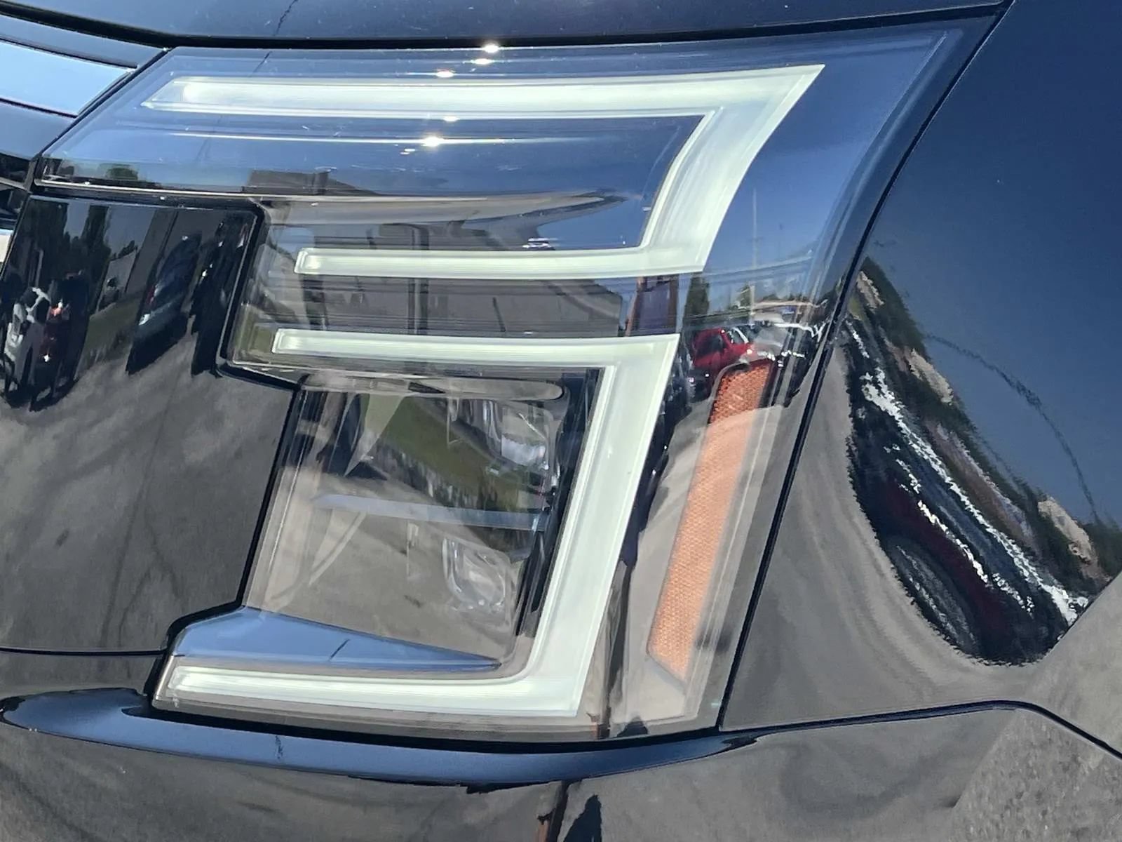 Used 2025 Nissan Armada SV RWD image 9