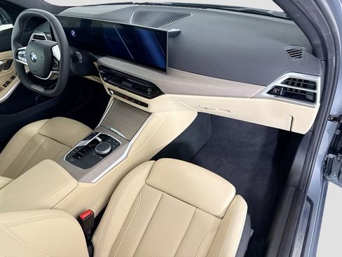 Used 2025 BMW 330i Sedan w/ Convenience Package RWD image 18