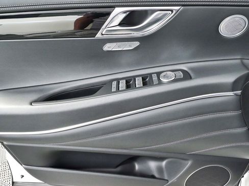 Used 2025 Genesis GV80 2.5T AWD/4WD image 6