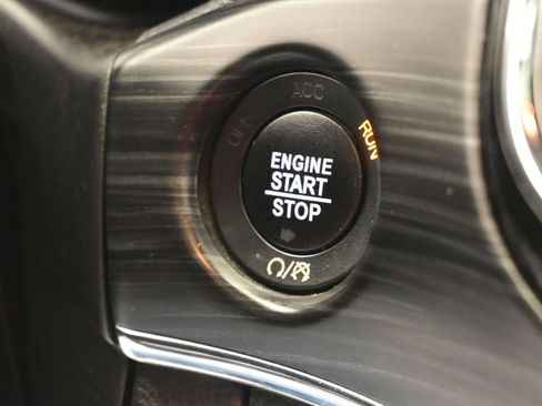 Used 2020 Jeep Grand Cherokee Limited w/ Luxury Group II image 12