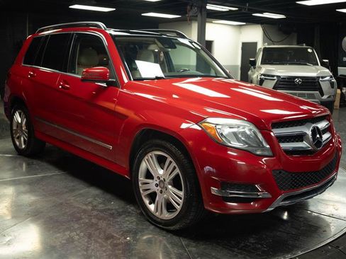 Used 2014 Mercedes-Benz GLK 350 4MATIC image 5
